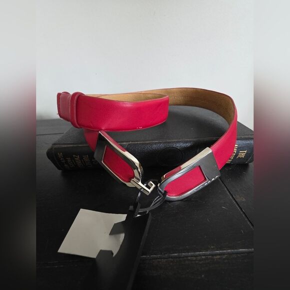Via Spiga Genuine Leather Red Belt Adjustable Womens Size M/L Hook Front NWT - Picture 10 of 12